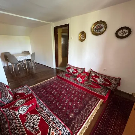 Resting House Oaza Ferienhaus Bihać