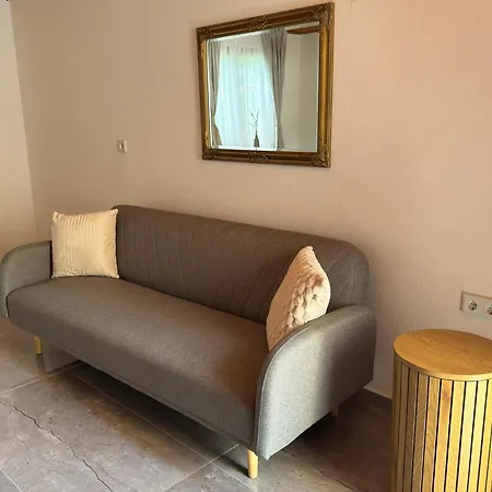 Resting House Oaza *